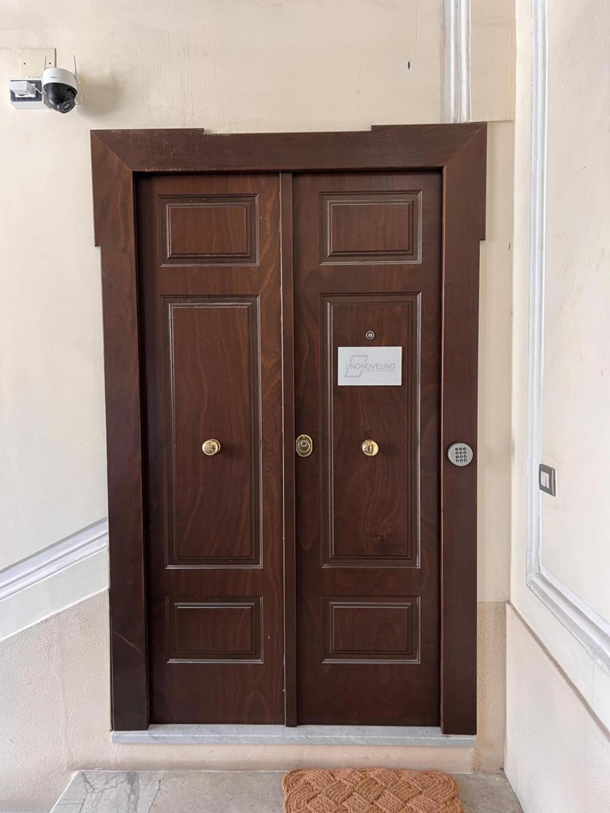 Unonoveuno Luxury Apartment Napoli Ngoại thất bức ảnh